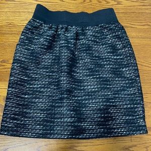 Black tweed skirt with elastic waist